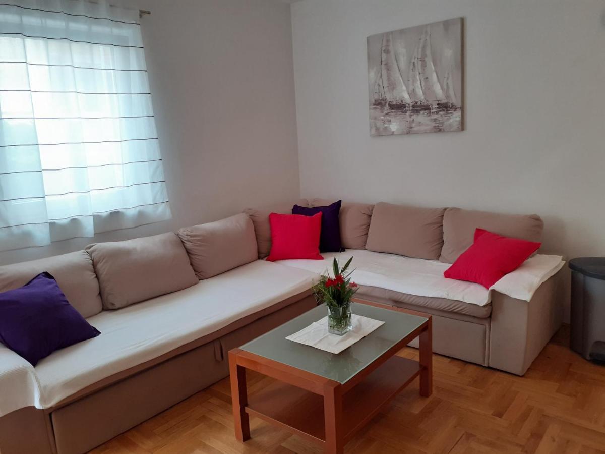 Apartment Conty On The Ground Floor Malinska Exterior photo