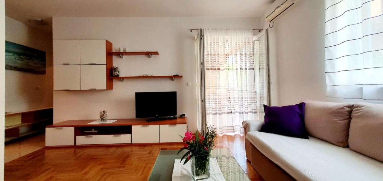 Apartment Conty On The Ground Floor Malinska Exterior photo