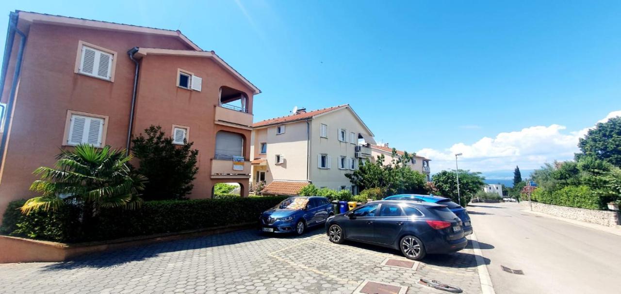 Apartment Conty On The Ground Floor Malinska Exterior photo